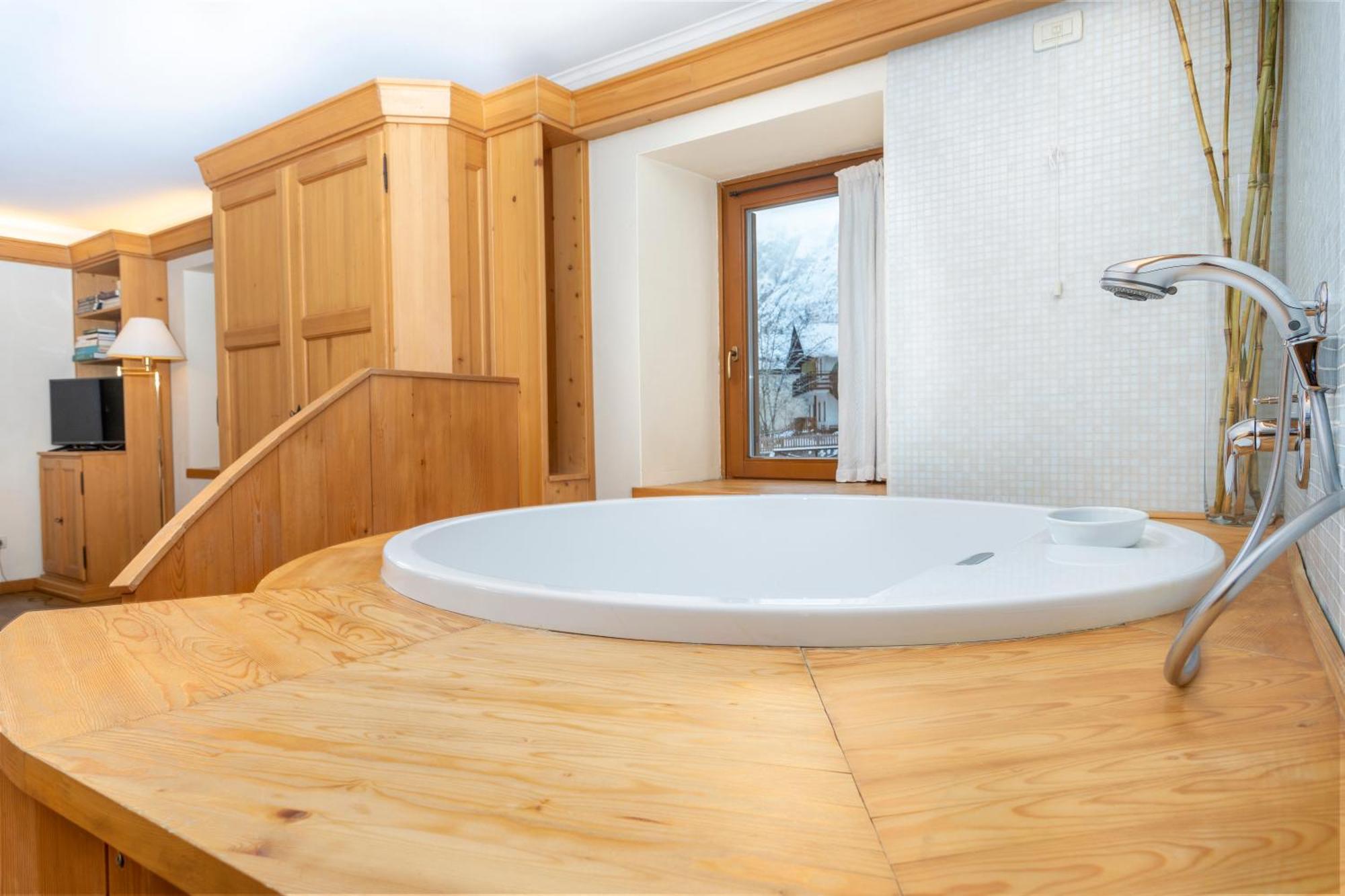 Valbruna Inn Bed & Breakfast Hotel 3*