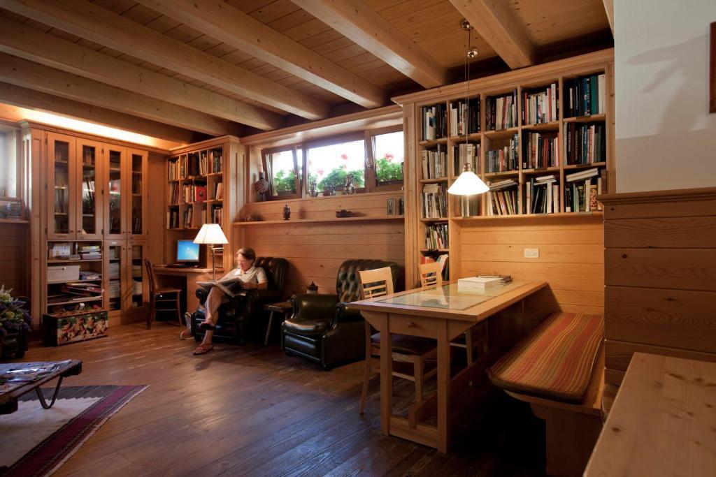 Valbruna Inn Bed & Breakfast Hotel